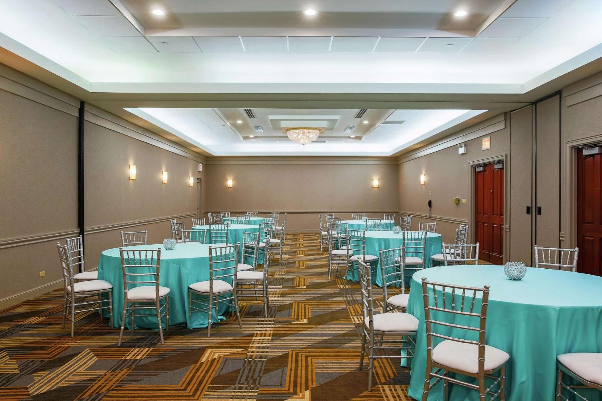 מלון Hilton Chicago/אוק לון מראה חיצוני תמונה